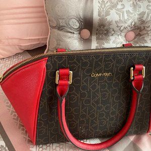 NEW, beautiful and stylish Calvin Klein handbag